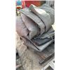 Image 4 : Pallet Lot, 4 Insulted Tarps with Anchors