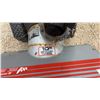 Image 8 : Craftsman 8 HP Gas Snowblower, 25” Cut, with Chains