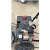 Image 7 : Yardworks 10.5 HP Gas Snowblower with 30” Cut
