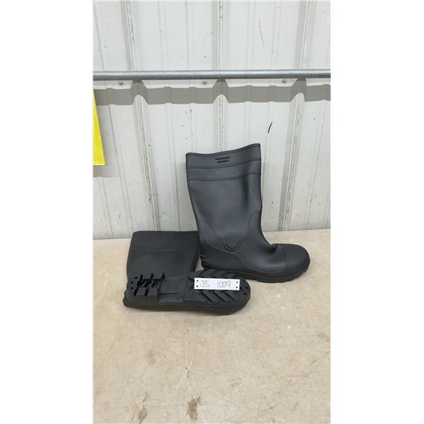 Steel Toe Rubber boots - Size 12 - New or Store Return