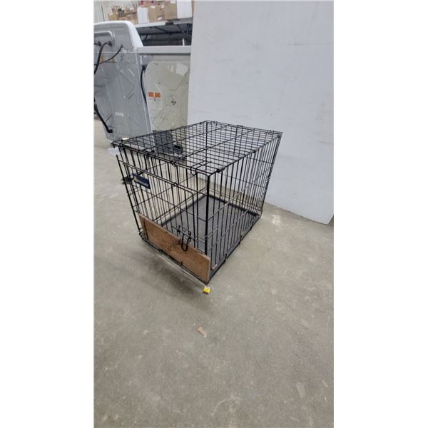 Petmate Wire Dog Crate with Wood Panel and Plastic Tray 21”×18”×24”