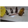 Image 1 : Four Hydraulic Bottle Jacks and Operating Handle