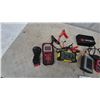 Image 5 : Motomaster 400W 12V/24V Power Inverter, Onnwell Scan-Tool OBD2