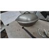 Image 3 : Aluminum Roaster, Tripod, Road Sign, Horseshoes, Candlestick