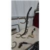 Image 6 : Aluminum Roaster, Tripod, Road Sign, Horseshoes, Candlestick