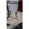 Image 7 : Aluminum Roaster, Tripod, Road Sign, Horseshoes, Candlestick
