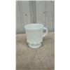 Image 4 : 5 Vintage Fire King Mugs