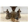 Image 5 : Art Deco Cast Metal Figural Table Lamp with Musicians and Fluted Glass Shade, Early 20th Century