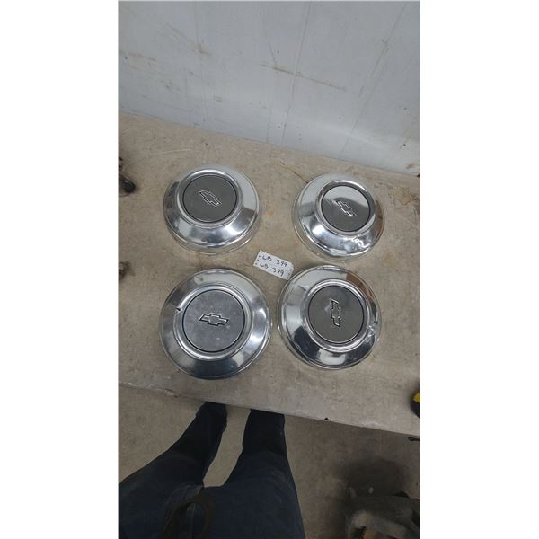 Four 1970s Chevrolet Caprice/Impala Hubcaps with Bowtie Logo