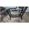 Image 5 : Vintage Singer 29-4 Patcher Industrial Leather. Coddler Sewing Machine on Cast Iron Treadle Stand