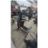 Image 8 : Vintage Singer 29-4 Patcher Industrial Leather. Coddler Sewing Machine on Cast Iron Treadle Stand