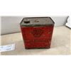 Image 6 : Vintage Pennzoil and De Laval Oil Cans