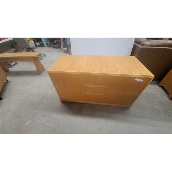 Oak Cedar-Lined Storage Chest 25”×27”×42”