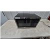 Image 1 : Master Chef EM131A2AC Microwave Oven, Turntable, and Power Cord