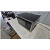 Image 2 : Master Chef EM131A2AC Microwave Oven, Turntable, and Power Cord