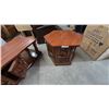 Image 5 : Three-Piece Wooden Coffee Table and End Table Set