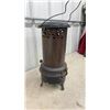 Image 7 : Antique General Steel Wares Hot Blast kerosene Heater