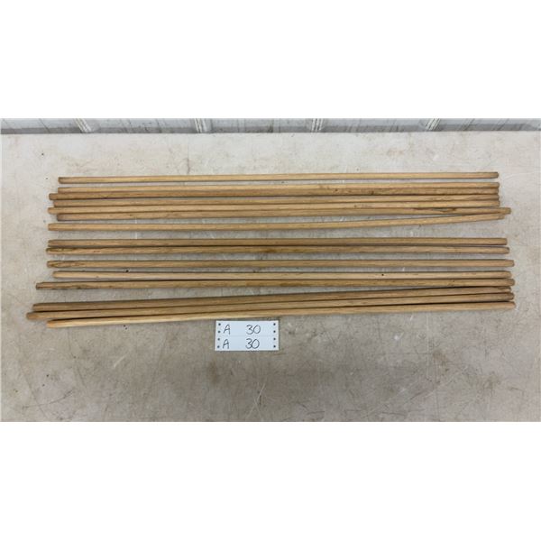 15 Wooden Dowels