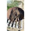 Image 5 : Forge with Seized Blower, 90lb Anvil with Broken Horn and 4 Blacksmith Tongs