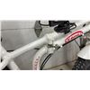 Image 10 : DJ Bikes White Folding Fat Tire Electric Bike, 7-Speed Shimano, with Charger