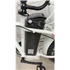 Image 8 : DJ Bikes White Folding Fat Tire Electric Bike, 7-Speed Shimano, with Charger