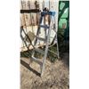 Image 1 : 4-1/2ft Lite Aluminum A-Frame Ladder