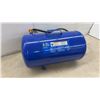 Image 4 : Powerfist 11-Gallon Portable Air Carry Tank with Pressure Gauge, 125 PSI Max