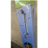 Image 7 : HOTO Cordless Spin Scrubber and LOOK 24” Fixed Flange Grab Bar