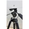 Image 4 : Vivitar 928 Pan-and-Tilt Photographic Tripod and Telescoping Snow Brush