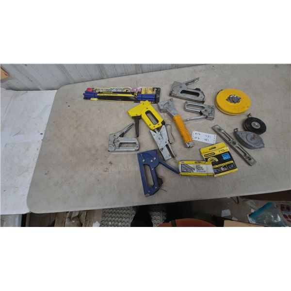 Staple Guns, Stanley Bostitch Staples, Stanley Universal Fit Staples, Levels