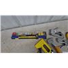 Image 5 : Staple Guns, Stanley Bostitch Staples, Stanley Universal Fit Staples, Levels