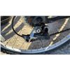 Image 8 : Giant Yukon Mountain Bike, Avocet Seat, Shimano Alivio Brake Levers