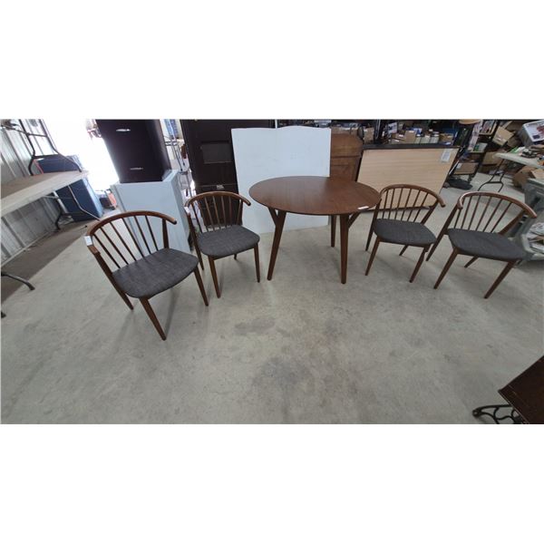 Mid-Century Modern Style Dining Table and 4 Chairs