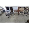 Image 1 : Mid-Century Modern Style Dining Table and 4 Chairs