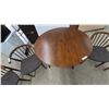 Image 3 : Mid-Century Modern Style Dining Table and 4 Chairs