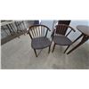 Image 4 : Mid-Century Modern Style Dining Table and 4 Chairs