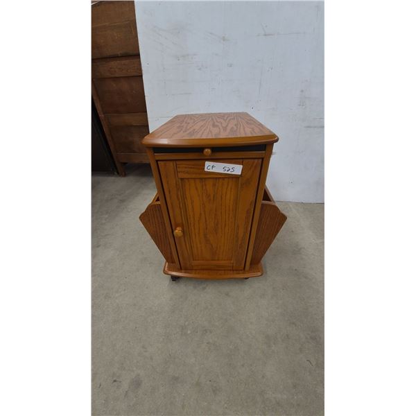 Oak Wood End Table with Magazine Racks and Storage Cabinet on Casters. 23”×19”×16”