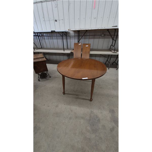 Round Drop-Leaf Dining Table with Two Leaves