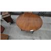 Image 2 : Round Drop-Leaf Dining Table with Two Leaves
