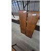 Image 4 : Round Drop-Leaf Dining Table with Two Leaves