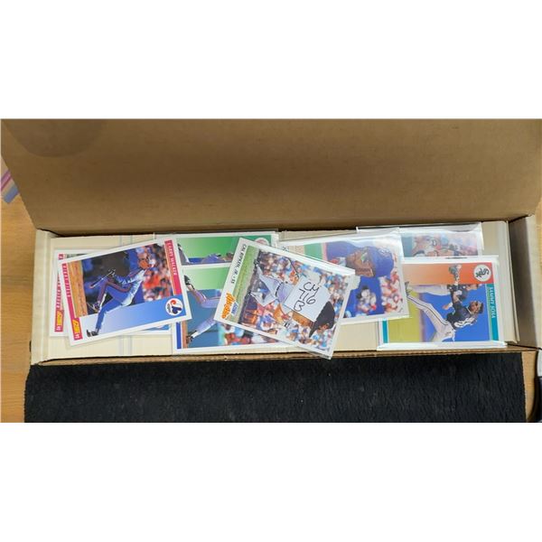 800 Baseball Card Collection