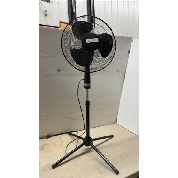 Foshan Jiahe Model SF3-40E 16” Oscillating Stand Fan with Adjustable Tripod Base