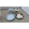 Image 8 : MZ Czechoslovakia Fruit Bowl Set, 3 Teacups and Saucers, 2-Tiered Server, Music Box, Candle Wreaths