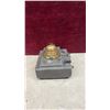 Image 13 : Aladdin railroad caboose oil lamps x2, street lantern, and Metal kerosene lamps x2