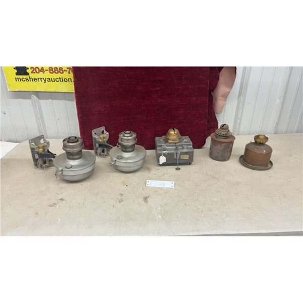 Aladdin railroad caboose oil lamps x2, street lantern, and Metal kerosene lamps x2