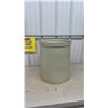Image 5 : 12 Gallon Stoneware Crock