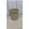Image 4 : Set of Four Crocks with Brown Interior Glaze, Varying Sizes
