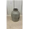 Image 2 : 3-Gallon Stoneware Crock With Lid and Gray Stoneware Storage Jar