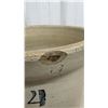 Image 9 : 4 Gallon Medalta Crock with Lid and 2 Gallon Medalta Crock