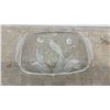 Image 6 : Old English Production Mayor Stephen Juba Winnipeg Silver Plate and Frosted Tulip Glass Tray